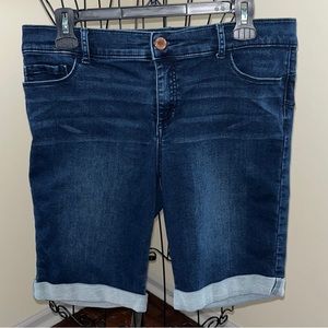 Juicy Couture 12 Bermuda Jean shorts Cuffed Stretch